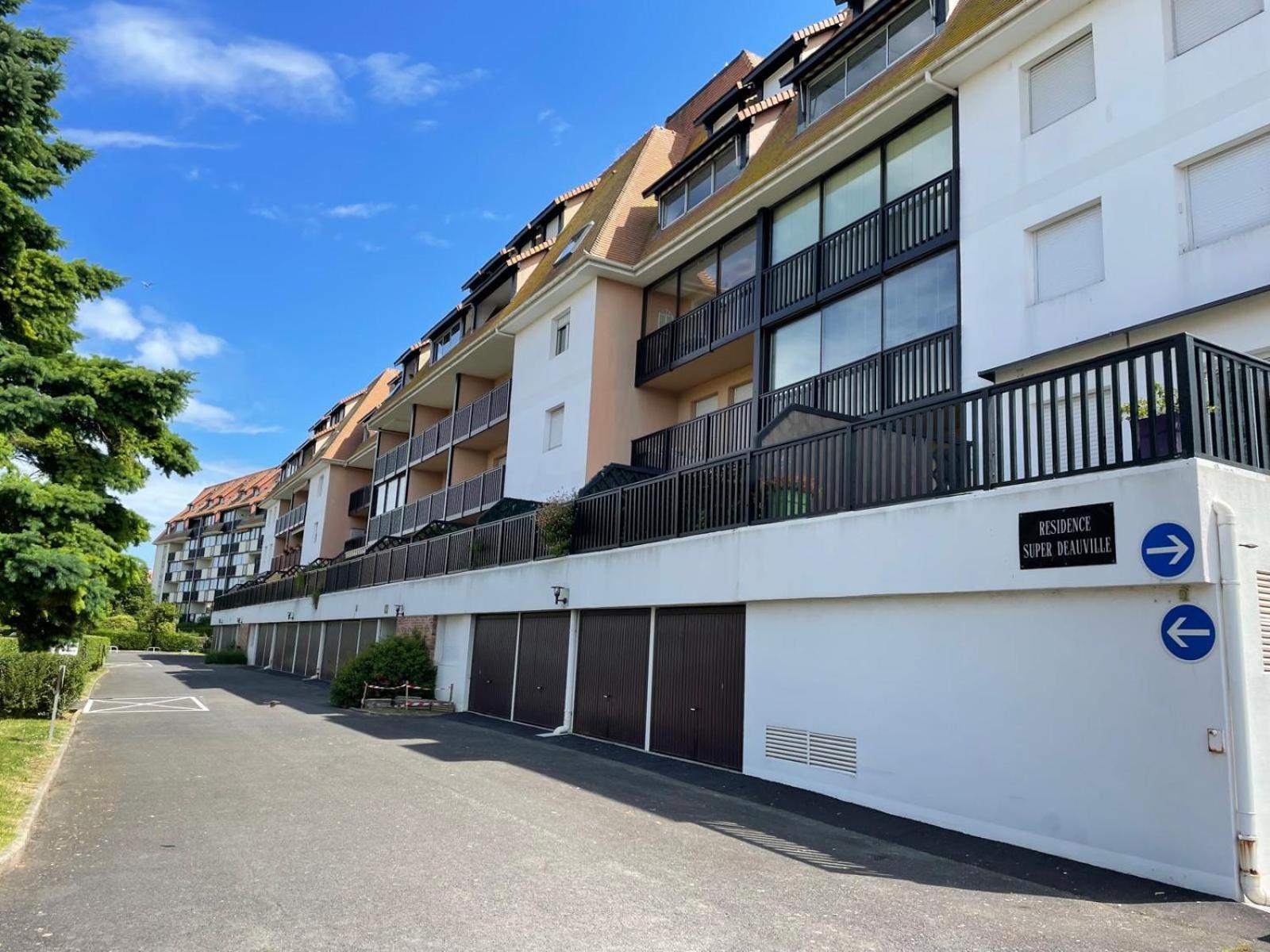 Super Deauville Appartement 2 Pieces Cosy Proche Plage Plein Sud Villers-sur-Mer Exteriör bild