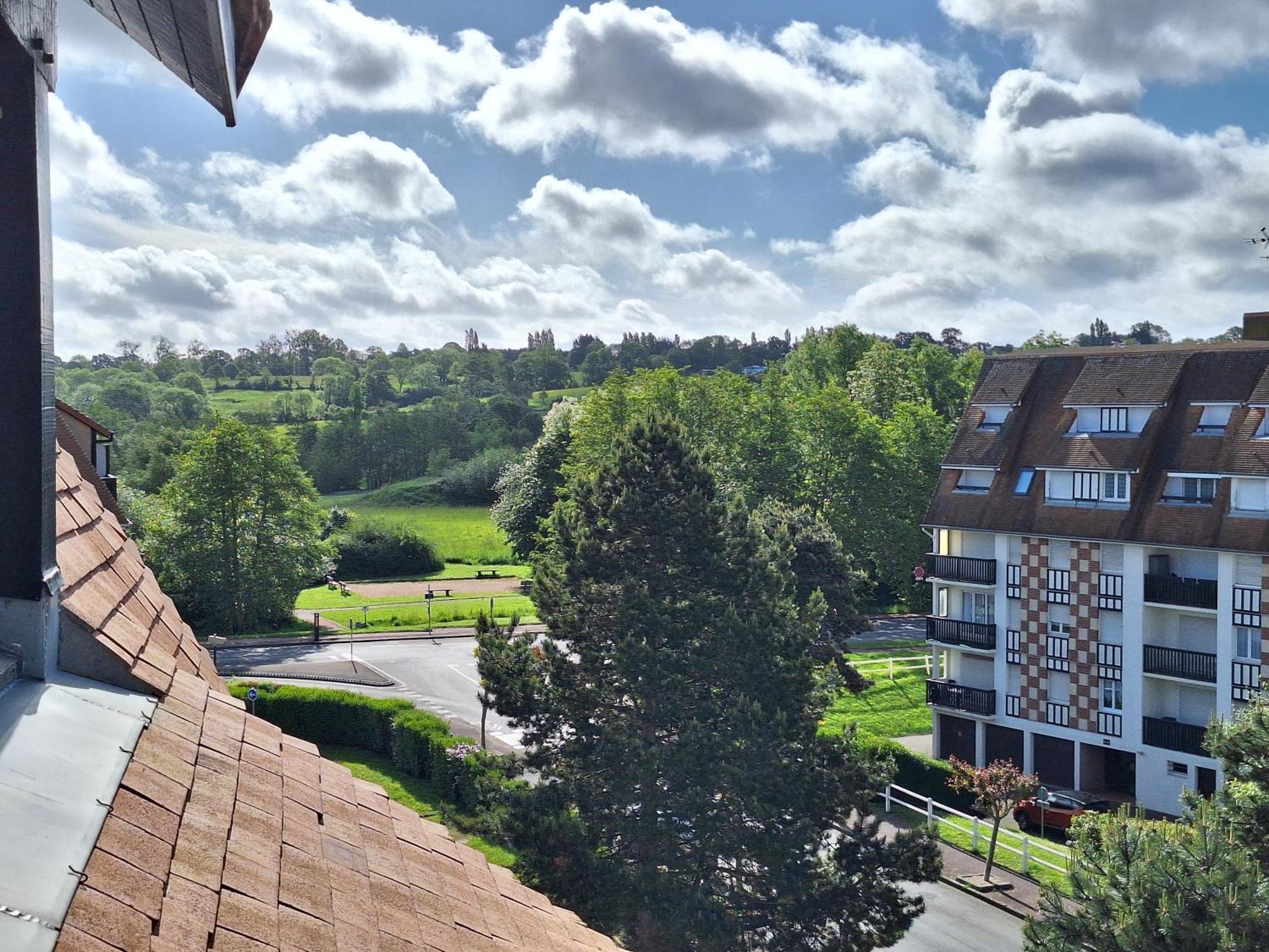 Super Deauville Appartement 2 Pieces Cosy Proche Plage Plein Sud Villers-sur-Mer Exteriör bild
